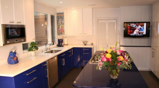 Comfy Kitchen in a Laurel Canyon Home