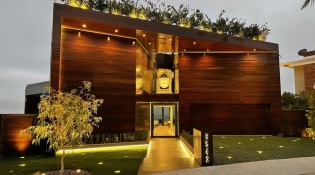Front-Of-house-Sunset