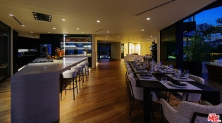 Kitchen-Dinig