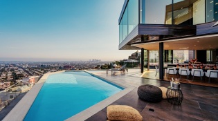 Pool-Balcony-Day