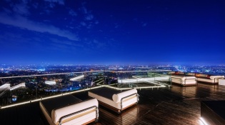 Pool-Balcony